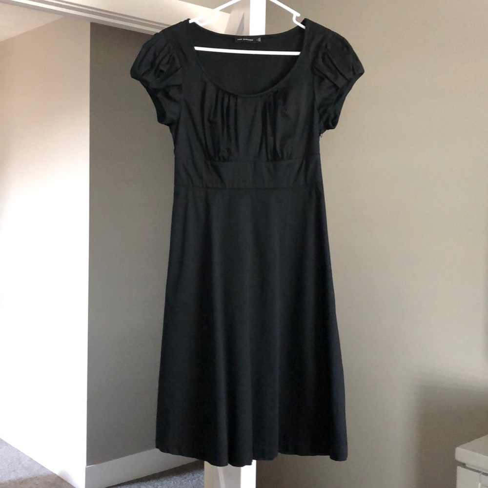 The Limited black dress. Sz 4. EUC.